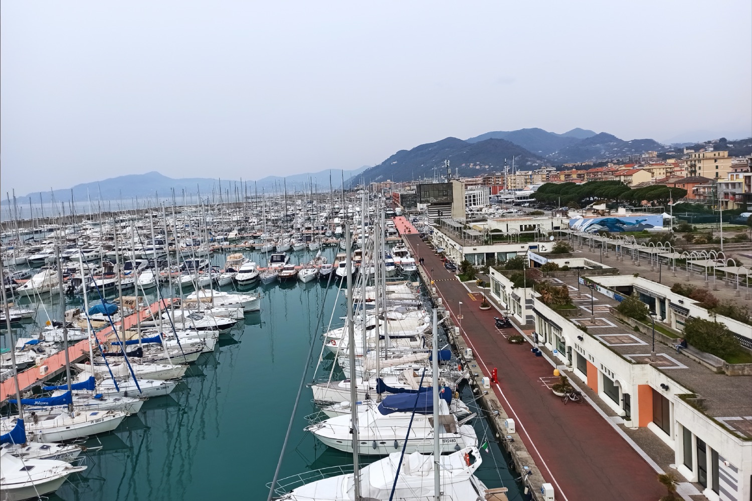 cantieri navali carm banchina porto lavagna