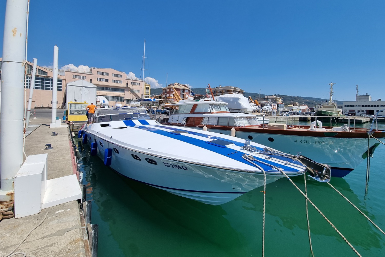 cantieri navali carm banchina porto lavagna